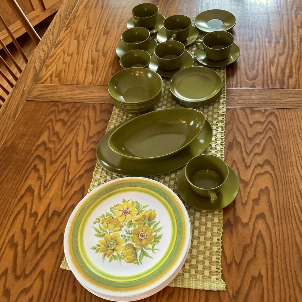 Vintage NHP National Products Artisan Ware Melamine Set